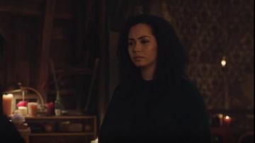 Wilfred Free at Aritzia Lolan Sweater in Scarab worn by Macy Vaughn (Madeleine Mantock) in Charmed (S01E19)