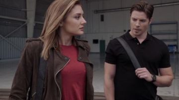 All Saints Braided Wyatt Biker Jacket usado por Megan Morrison (Christine Evangelista) en The Arrangement (S01E02)