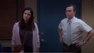Rag & Bone Floral Vintage Tee usada por Amy Santiago (Melissa Fumero) en Brooklyn Nine-Nine (S06E14)