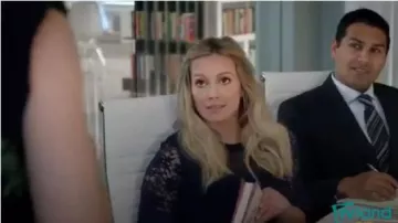 Rebecca Taylor Patch Lace Top worn by Kelsey Peters (Hilary Duff) in Younger (S01E06)