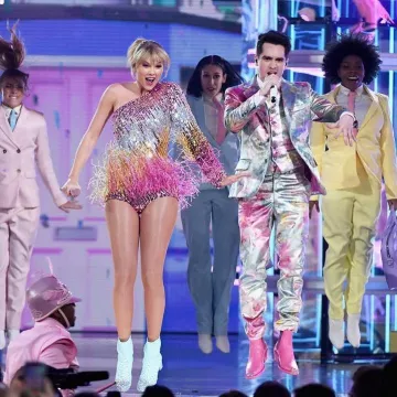 Stuart Weitzman Niki Booties worn by Taylor Swift for Billboard Music Awards May 1, 2019