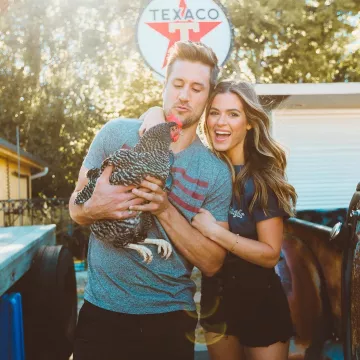 Madewell High Rise Denim Shorts usado por JoJo Fletcher en su cuenta de Instagram @joelle_fletcher