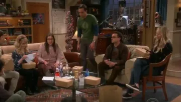 Vince Verrell en Cuir Noir de la Mode Sneaker porté par Penny (Kaley Cuoco) dans La Théorie du Big Bang (S12E21)