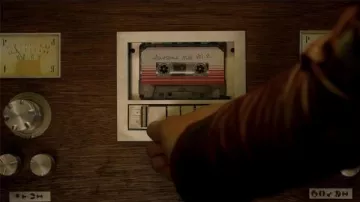 La réplica del casete de audio Awesome Mix Vol. 2 de Peter Quill (Chris Pratt) en Guardianes de la Galaxia 2