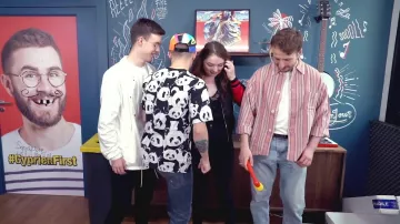 The t-shirt Dolce & Gabbana pattern Panda worn by Squeezie in the video We had exchanged our styles... (feat Seb, Maxenss, Firefly)