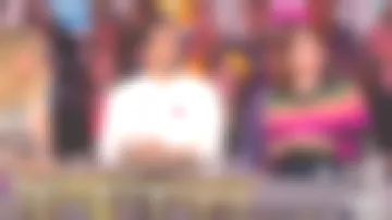 The sweat Crowed of Abdel Alaoui in Bons baisers d'europe 04.05.2019