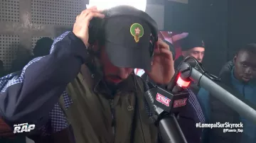 The cap of the Morocco range by Lomepal in his video Too beautiful for #PlanèteRap