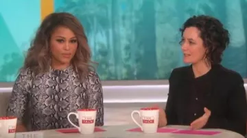 Alice + Olivia Delora de Serpent Imprimer Robe portée par Eve Sur Le Talk 19 février 2019