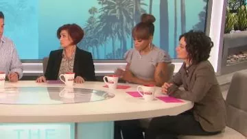 Alice + Olivia Volant haut à manches porté par Eve Sur Le Talk 14 Mars 2019