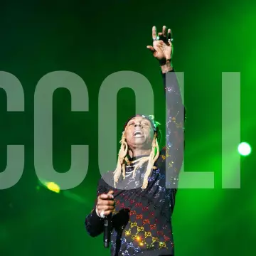 Le pull multicolore à motifs GG de Lil Wayne lors du festival Broccoli City