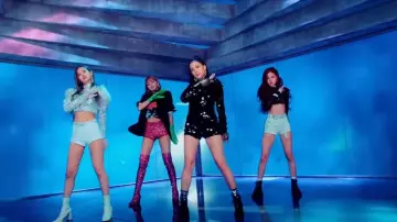 Camiseta de Michael Jackson de Lisa en el clip DDU-DU DDU-DU de Blackpink