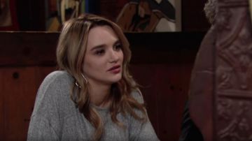 Kendra Scott Sophee Textured Drop Earrings worn by Hunter King as seen in The Young and the Restless April 2019