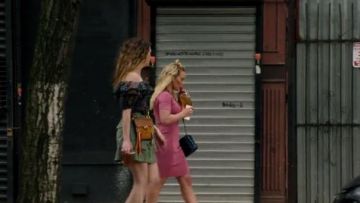 Chloe Jane Tassel-Garniture en Cuir Sac à Bandoulière porté par Liza Miller (Sutton Foster) chez les Jeunes (S04E07)