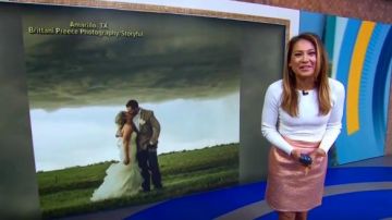 Karen Millen Ribbed Fitted Top worn by Ginger Zee on CBS This Morning May 3, 2019