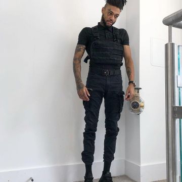 The chest bag of Scarlxrd on his account Instagram @scarlxrd