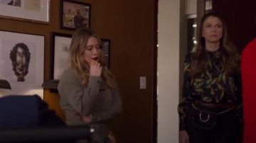 Chloe Nil Petit Bracelet Sac porté par Liza Miller (Sutton Foster) chez les Jeunes (S05E01)