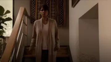 Neiman Marcus Long Cashmere-Silk Robe worn by Molly Woods (Halle Berry) in Extant (S01E02)