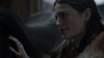 The earrings worn by Æthelflæd (Millie Brady) in The Last Kingdom S03E05