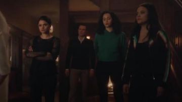 Maje  Maneli Jacket worn by Maggie Vera (Sarah Jeffery) in Charmed (S01E20)