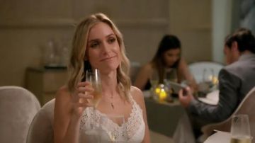 Charo Ruiz Ibiza Dana Top. usado por ella misma (Kristin Cavallari) en Very Cavallari (S02E09)