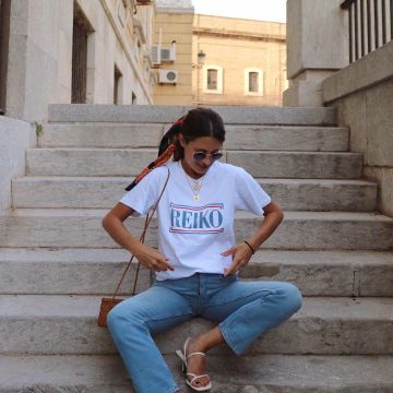 The white t-shirt Reiko worn by Maria Valdes on the account instagram @marvaldel