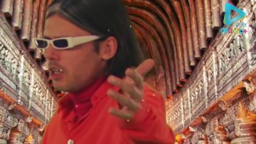 Les lunettes de soleil à monture blanche portées par Orelsan dans son clip Dis moi