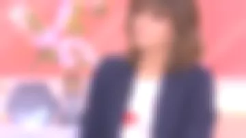 The T shirt round neck hearts pattern of Faustine Bollaert in It starts today 14/05/2019