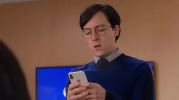 Teléfono inteligente Apple iPhone utilizado por Brandon Wallace (Josh Brener) en What Men Want