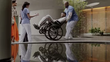 Gucci Tap Dancing por Jeff Colby (Sam Adegoke) en Dynasty (S02E20)