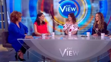 Elie Tahari Asifa Asymétrique Blouse en Soie porté par Joy Behar sur Le point de Vue le 09 Mai 2019