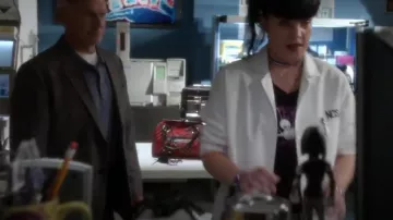 Modcloth Tartan Frame Bag worn by Abby Sciuto (Pauley Perrette) in NCIS (S11E03)