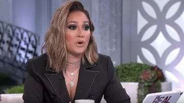Peinture murale de Couture Contraste Double Breasted Blazer porté par Adrienne Bailon sur La Véritable avril 24,2019