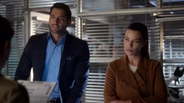 Anthropologie du Quotidien Ceinture Moto Veste portée par Chloe Decker (Lauren German) dans Lucifer (S04E02)