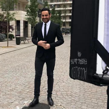 Le jean noir de Camille Combal sur le compte instagram de @virginiecarrozza