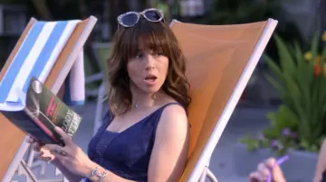 Le maillot porté par Judy Hale (Linda Cardellini) dans Dead to Me (S01E05)