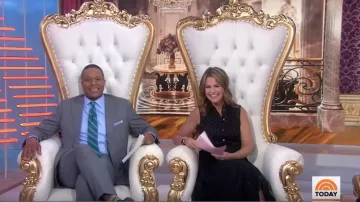Michael Kors sans Manches, boutonnée Fit-et-Flare Coton Oeillet Chemisier porté par Savannah Guthrie à aujourd'Hui