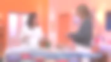 Le sweatshirt Mumazing porté par Marie Perarnau dans La Maison des Maternelles