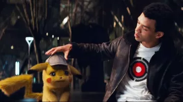 The leather jacket collar fur Tim Goodman (Justice Smith) in Pokémon Detective Pikachu