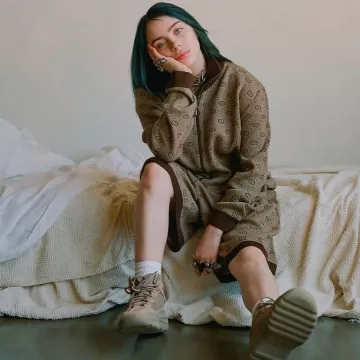 Desert Rat boots worn by Billie Eilish on the Instagram account @billboard