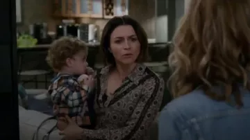 Veronica Beard Carona Blusa usada por la Dra. Amelia Shepherd (Caterina Scorsone) en Anatomía de Grey (S15E24)