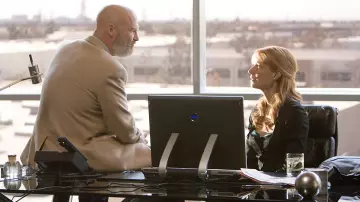 Dell Monitor used by Pepper Potts (Gwyneth Paltrow) in Iron Man