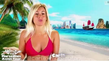 Le maillot de bain rose porté par Carla Moreau dans Les marseillais : Asian Tour