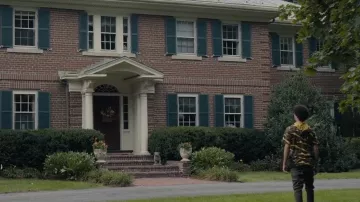 Camiseta de camuflaje de Will (Jacques Colimon) en The Society (S01E02)