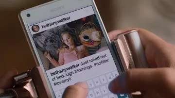 Sony Cellphone used by Young Bethany (Madison Iseman) in Jumanji: Welcome to the Jungle