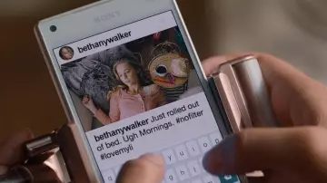 Sony Cellphone used by Young Bethany (Madison Iseman) in Jumanji: Welcome to the Jungle