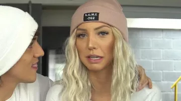 Zara Rose Bonnet comme on le voit dans l'UE CONFESSO QUE ESTOU NAMORANDO! Vidéo YouTube