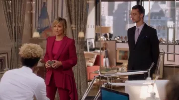 Alexander McQueen Asymétrique en Laine mélangée Blazer porté par Jacqueline Carlyle (Melora Hardin) dans Le Gras (S03E06)