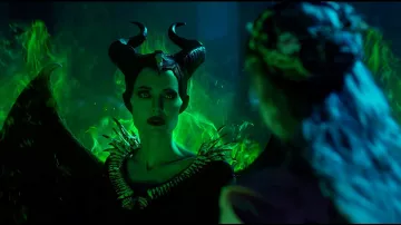 Headdress Horns Costume Cosplay worn by Maleficent (Angelina Jolie) as seen in Maleficent: Mistress of Evil