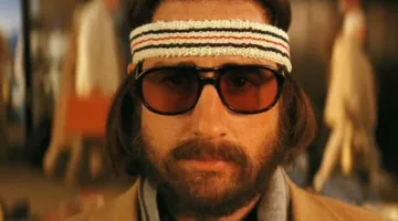 The pair of sun glasses Vuarnet vintage Richie Tenenbaum (Luke Wilson) in The Family Tenenbaum