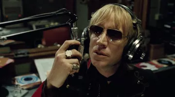 Gafas de sol de Rhys Ifans en Good Morning England